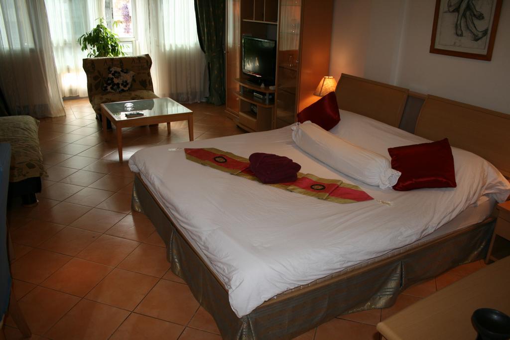 Aquarius Gay Guesthouse & Sauna Patong Camera foto