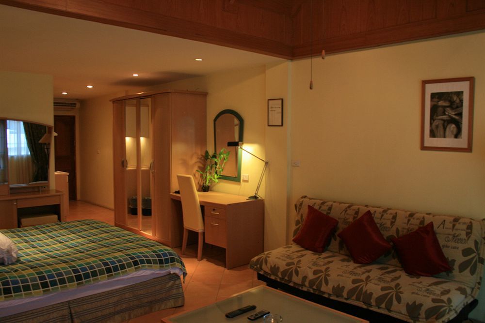 Aquarius Gay Guesthouse & Sauna Patong Esterno foto