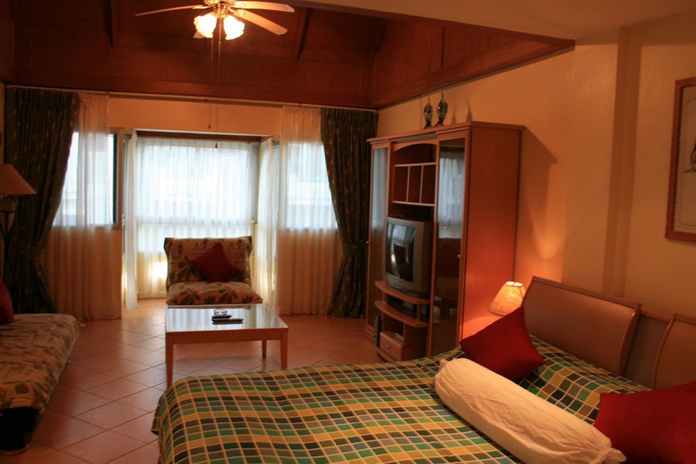 Aquarius Gay Guesthouse & Sauna Patong Esterno foto