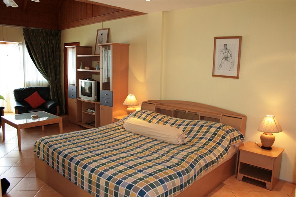 Aquarius Gay Guesthouse & Sauna Patong Esterno foto