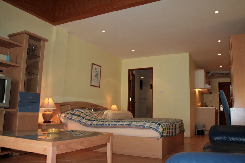 Aquarius Gay Guesthouse & Sauna Patong Esterno foto