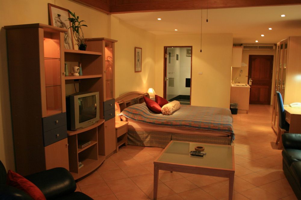 Aquarius Gay Guesthouse & Sauna Patong Esterno foto